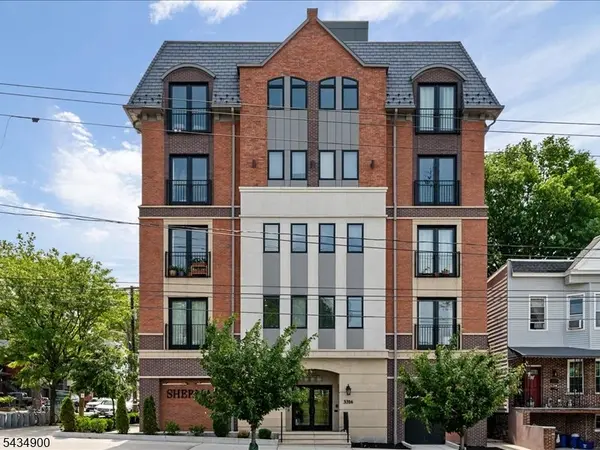 3316 John F Kennedy Blvd #404, Jersey City, NJ 07307