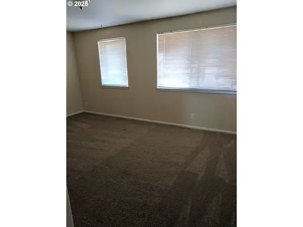 4470 FERGUS AVE, Eugene, OR 97402