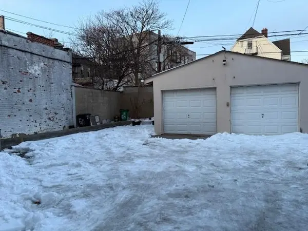 511 Senator ST, Brooklyn, NY 11220