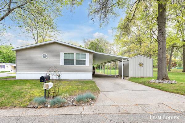 5547 Seagull DR NE, Plainfield Twp, MI 49306