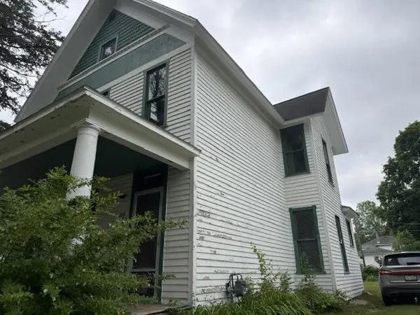 423 W Upton AVE, Reed City, MI 49677