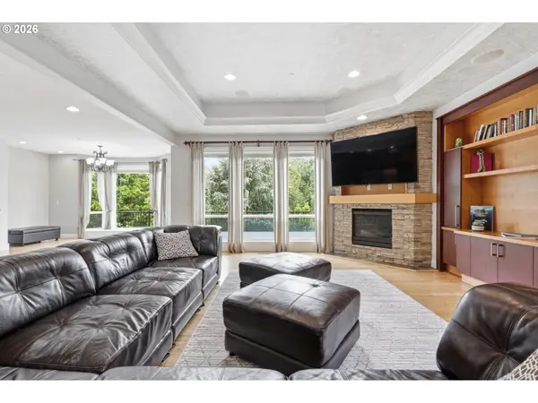 3744 NW 19TH CIR, Camas, WA 98607