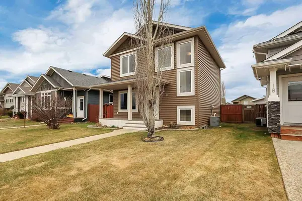 14 Cedar SQ, Blackfalds, AB T4M 0A1