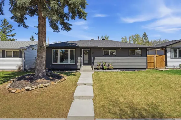87 Armstrong CRES SE, Calgary, AB T2J 0X2
