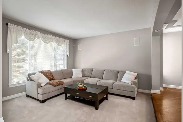 59 Signature HTS SW, Calgary, AB T3H 3C1