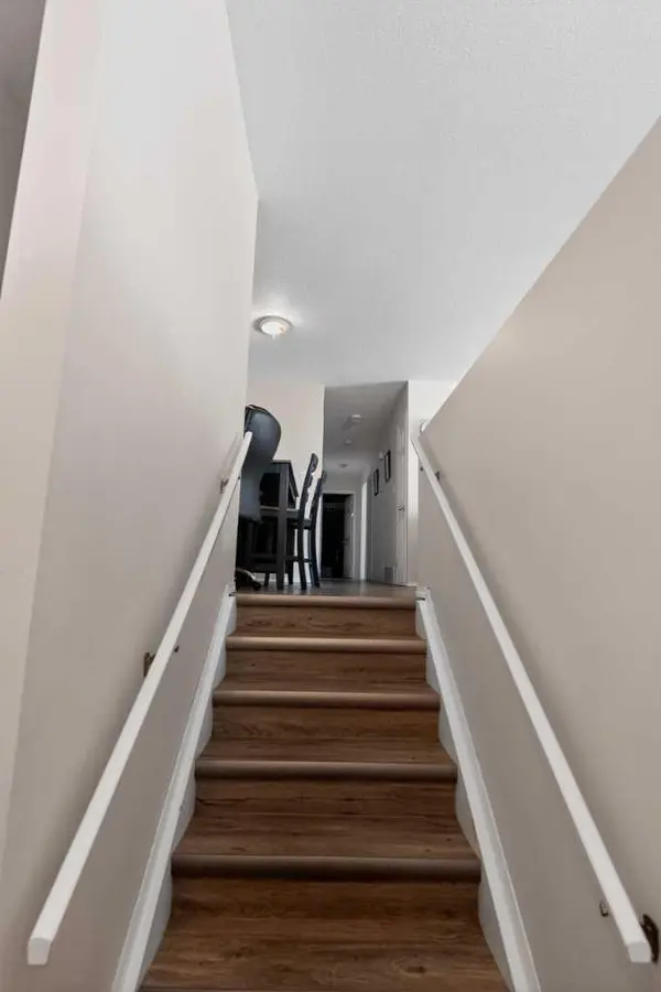 9214 94A AVE, Grande Prairie, AB T8V6W5