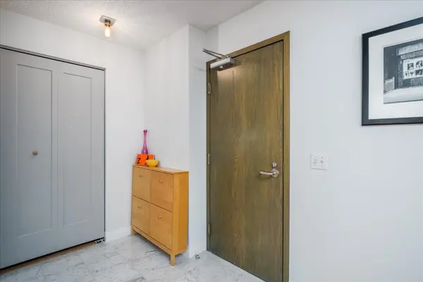 50 Lombard ST #1401, Toronto C08, ON M5C 2X4