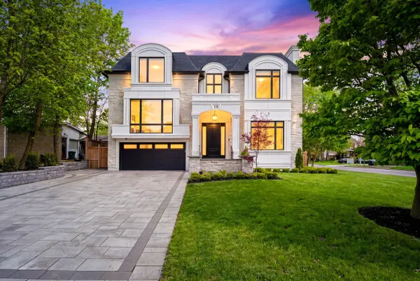 16 Ballyronan RD, Toronto C13, ON M3B 1V1