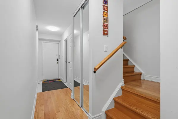 15 Clematis RD, Toronto C15, ON M2J 4X1