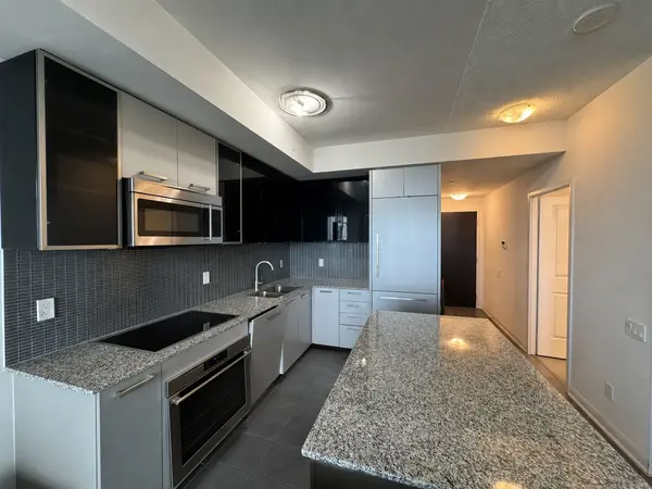 5162 Yonge ST #PH301, Toronto C07, ON M2N 5P6