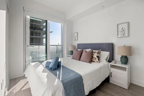 100 Dalhousie ST #4312, Toronto C08, ON M5B 0C7