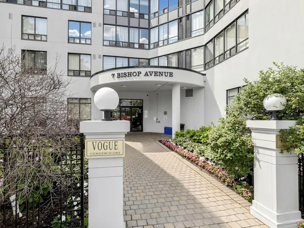 7 Bishop AVE #1416, Toronto C14, ON M2M 4J4