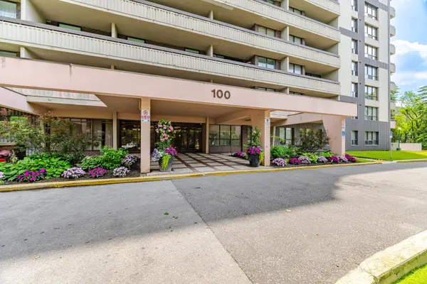 100 Canyon AVE #302, Toronto C06, ON M3H 5T9