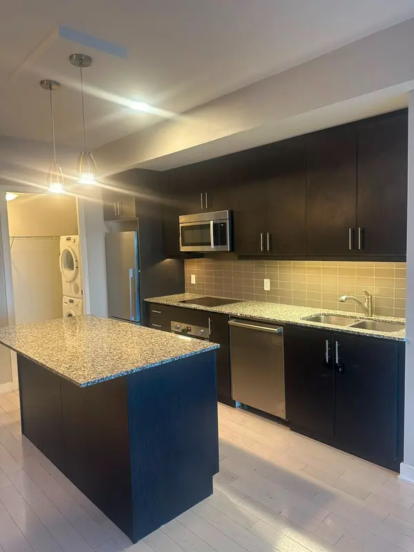 1 The Esplanade DR #2407, Toronto C08, ON M5E 0A8