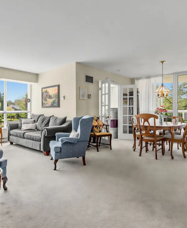 10 Guildwood Pkwy #329A, Toronto E08, ON M1E 5B5