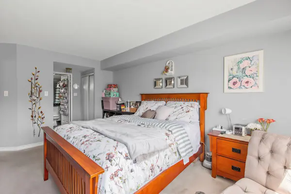 10 Guildwood Pkwy #329A, Toronto E08, ON M1E 5B5