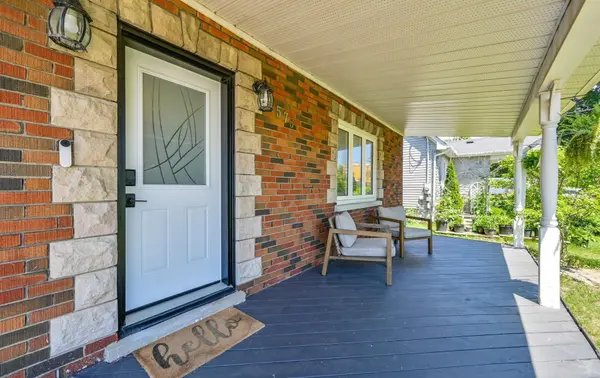 1576 Highway 2 RD, Clarington, ON L1E 2R7