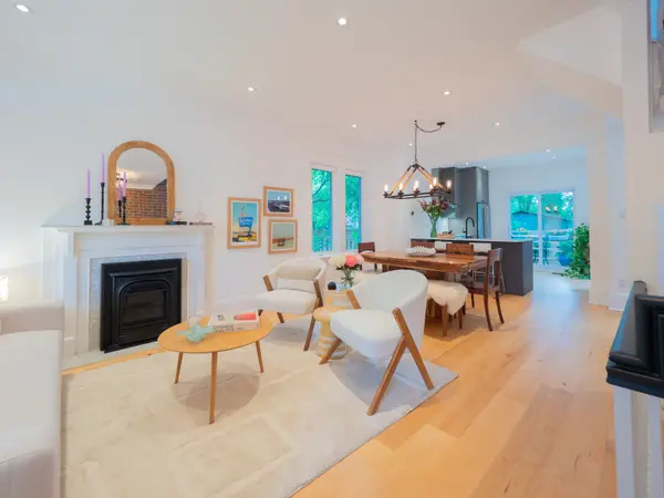 33 Frizzell AVE, Toronto E01, ON M4K 1H8