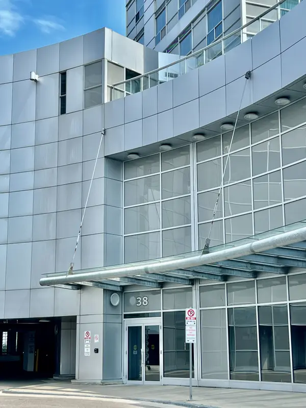 38 Lee Centre DR #1907, Toronto E09, ON M1H 3J7