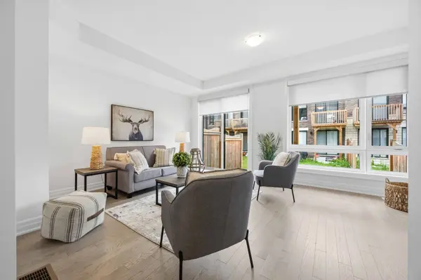 2 Lake Trail WAY, Whitby, ON L1M 0E5