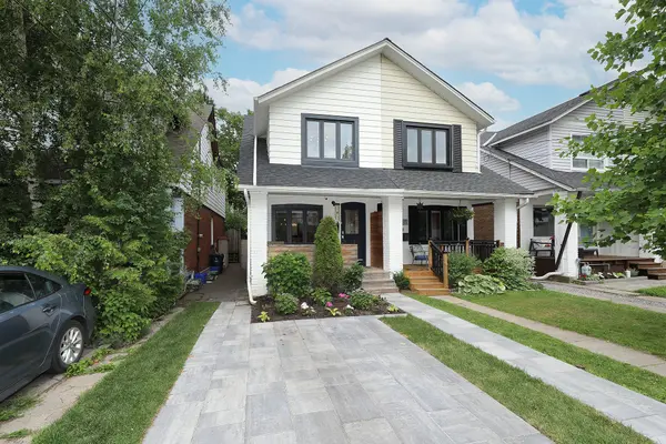 339 Scarborough RD, Toronto E02, ON M4E 3M9