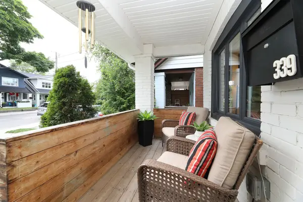 339 Scarborough RD, Toronto E02, ON M4E 3M9