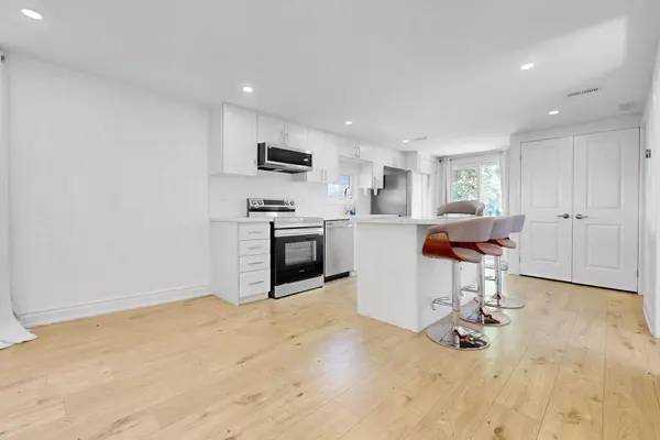 335 Miami DR, Georgina, ON L4P 2Z6