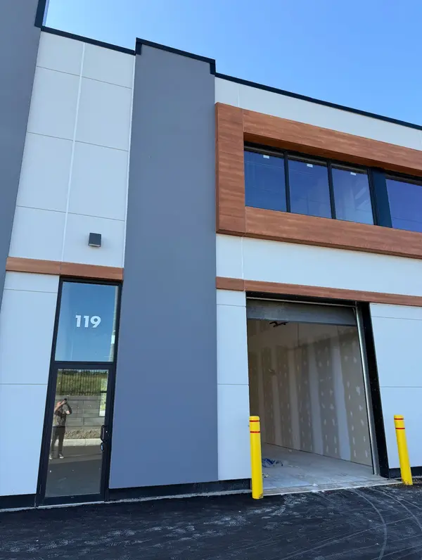 175 Melvin Robson AVE #119, Aurora, ON L4G 7B4