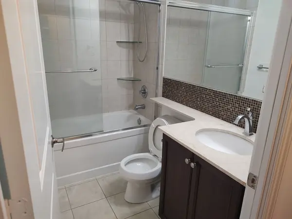 9245 Jane ST #701, Vaughan, ON L6A 0J9