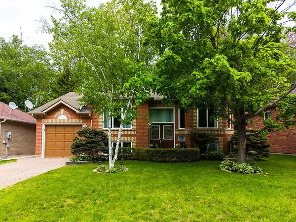 15 Brillinger DR, Wasaga Beach, ON L9Z 1L4