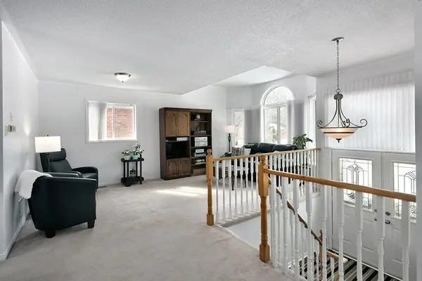 15 Brillinger DR, Wasaga Beach, ON L9Z 1L4