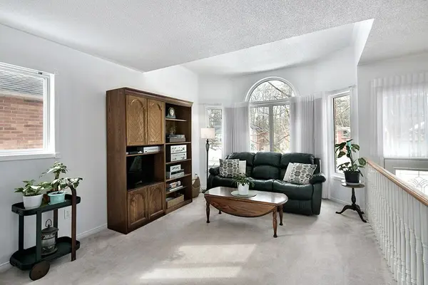 15 Brillinger DR, Wasaga Beach, ON L9Z 1L4