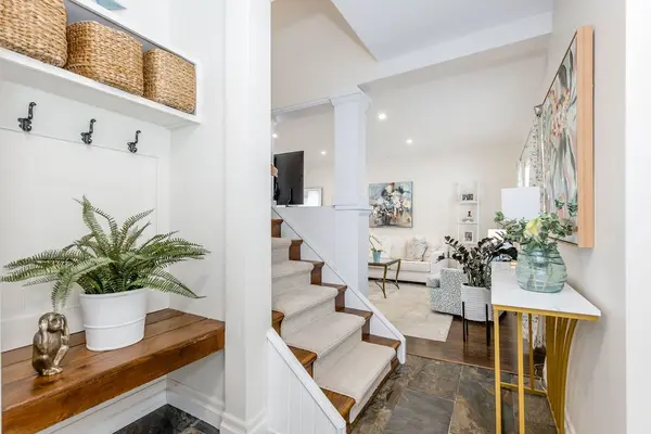 52 Seventh ST, Collingwood, ON L9Y 2A7