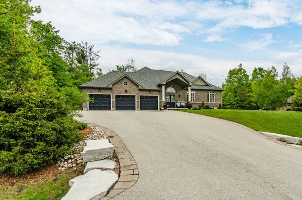1 Topaz CT, Oro-medonte, ON L0L 2E0