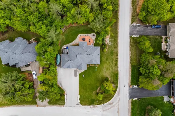 1 Topaz CT, Oro-medonte, ON L0L 2E0