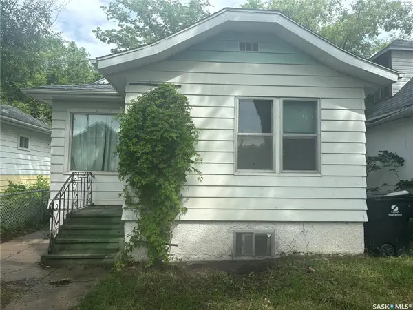 416 I AVENUE S, Saskatoon, SK S7M 1Y4