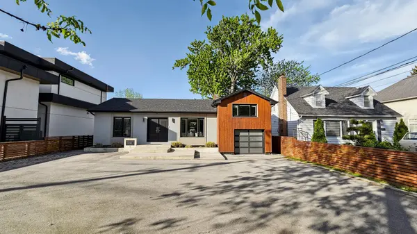 285 Bronte RD, Oakville, ON L6L 3C5