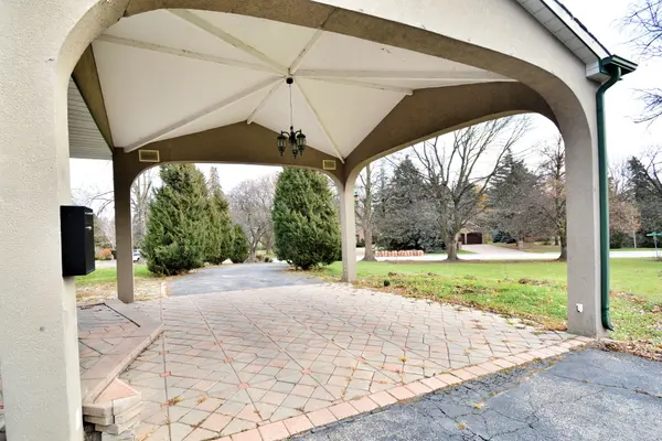 20 Crescent Hill DR N, Brampton, ON L6S 1C7