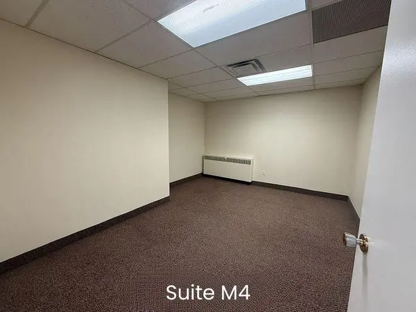 3034 Palstan RD ##M4-M5, Mississauga, ON L4Y 2Z6