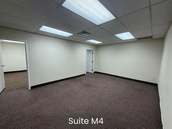 3034 Palstan RD ##M4-M5, Mississauga, ON L4Y 2Z6