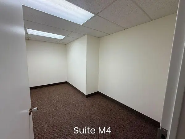 3034 Palstan RD ##M4-M5, Mississauga, ON L4Y 2Z6