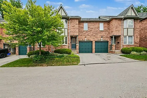 76 River DR #10, Halton Hills, ON L7G 2J2
