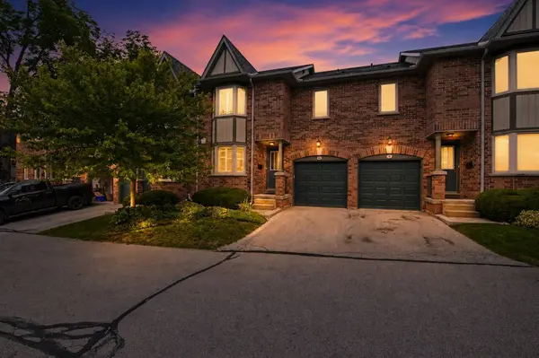 76 River DR #10, Halton Hills, ON L7G 2J2