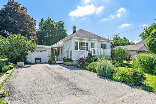 196 Main ST N, Halton Hills, ON L7J 1W8