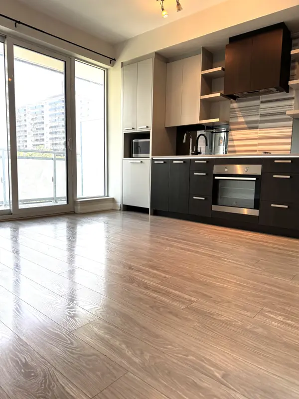 1830 Bloor ST W #503, Toronto W02, ON M6P 3K6