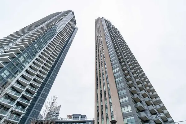 36 Park Lawn RD #1304, Toronto W06, ON M8V 0E5