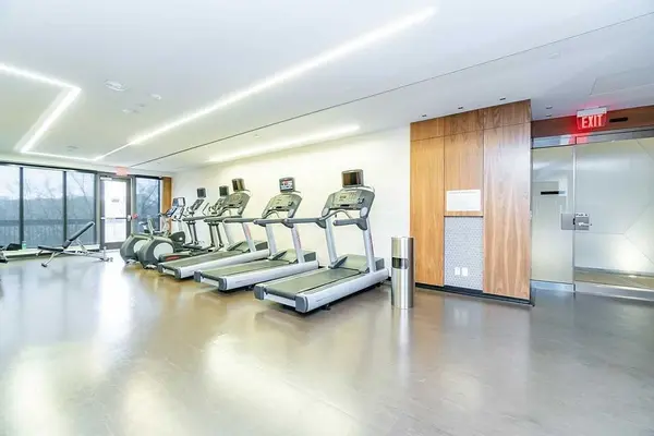 36 Park Lawn RD #1304, Toronto W06, ON M8V 0E5