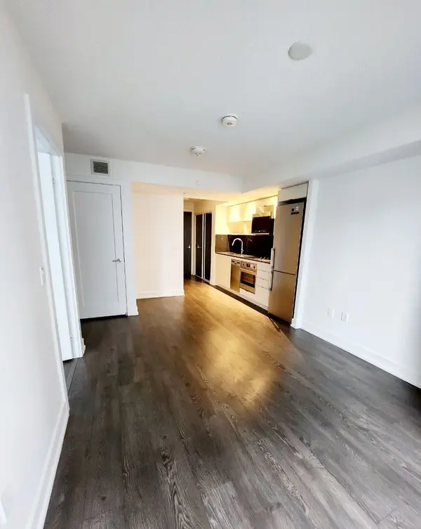 9 Mabelle AVE #1215, Toronto W08, ON M9A 4X7