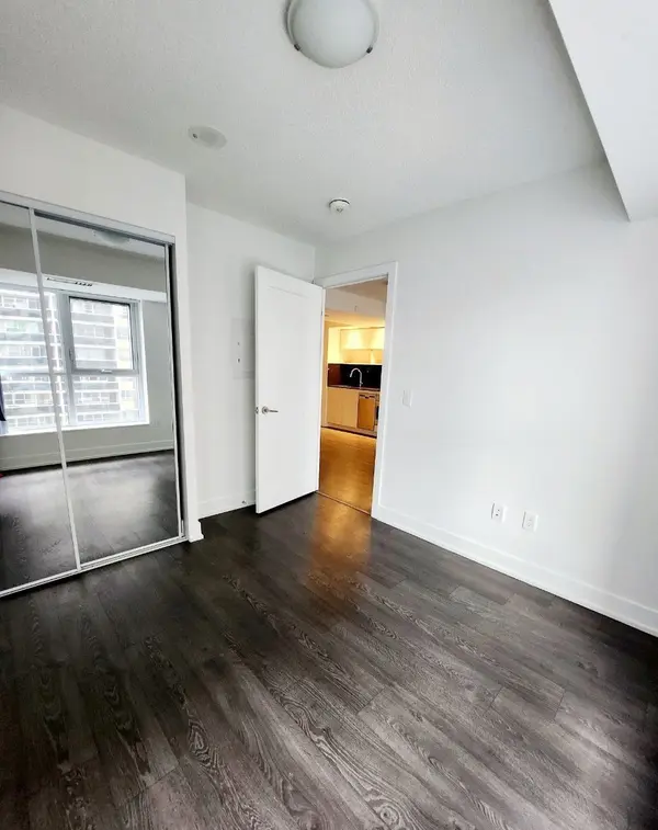 9 Mabelle AVE #1215, Toronto W08, ON M9A 4X7