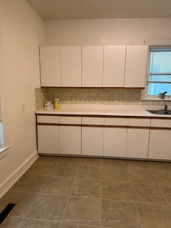 17 Main ST S #17-2, Halton Hills, ON L7J 1X2